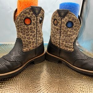 Ariat Leopard print women 7 fat baby cowgirl boots